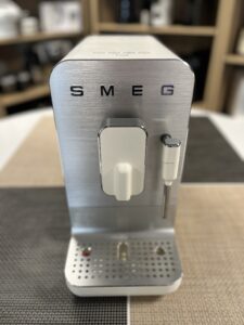 Machine à café grain SMEG - Blanc