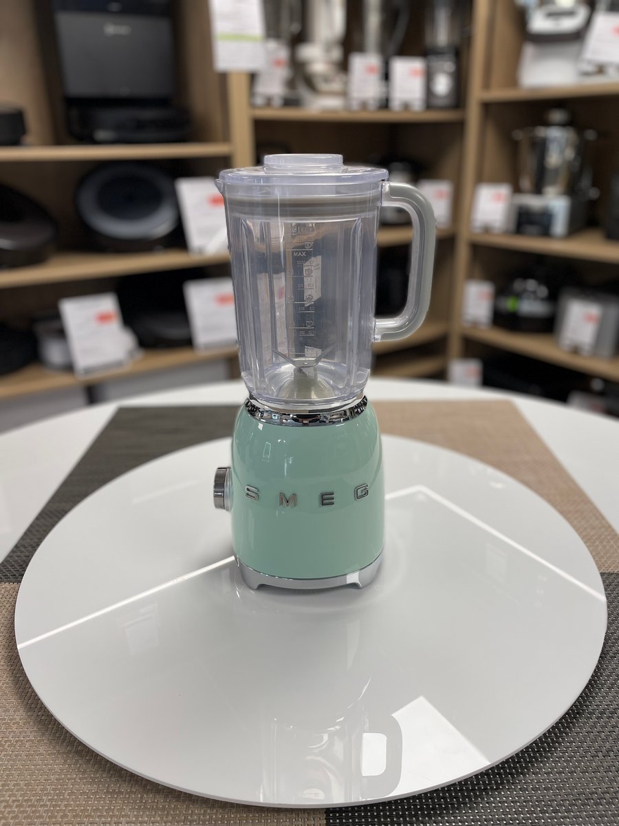 blender-smeg-blf01pgeu-2.jpg
