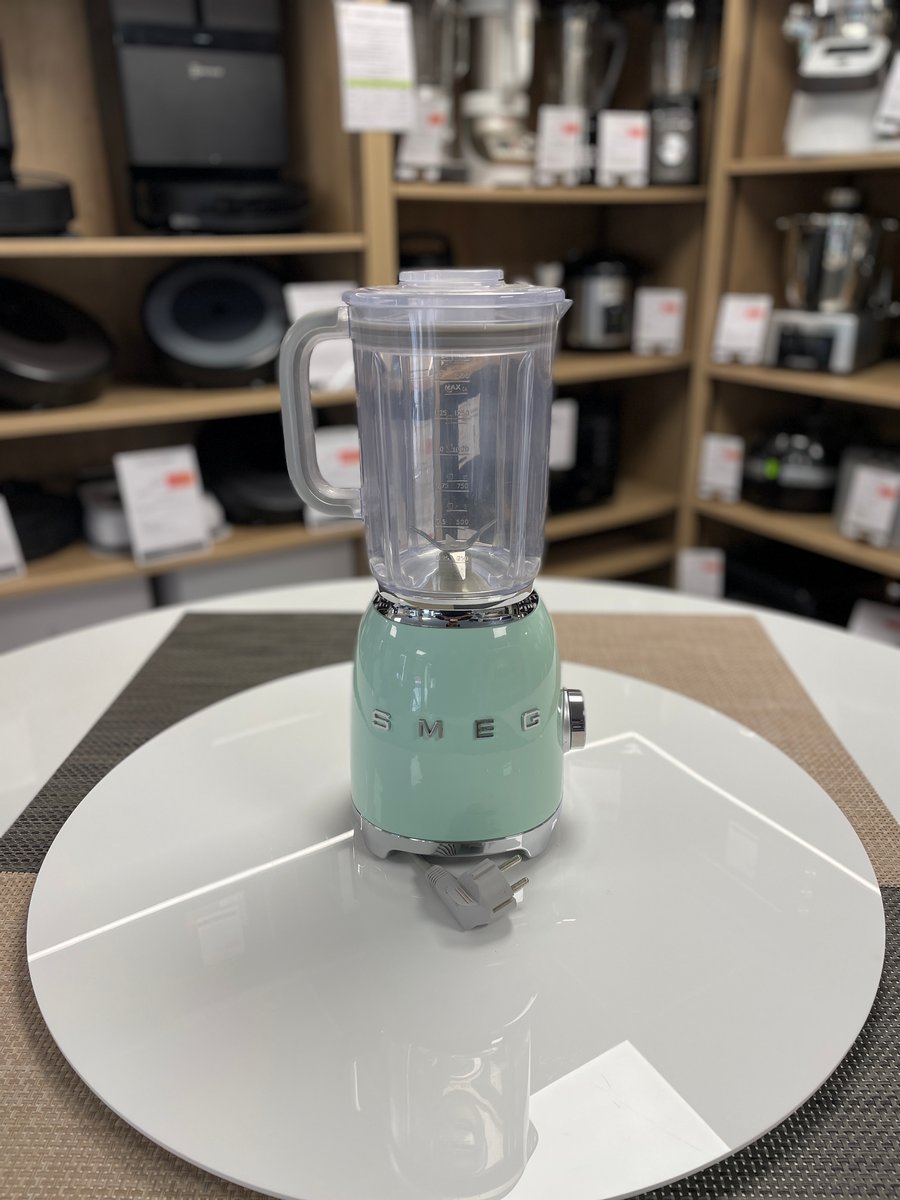 blender-smeg-blf01pgeu-3.jpg